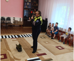 Отчет о встрече дошкольников с инспектором ДПС Отчет о встрече дошкольников с инспектором ДПС.
