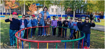 "Веселая осенняя дискотека" "Веселая осенняя дискотека".