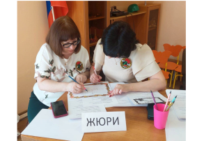 Жюри тоже решает кроссворд Жюри тоже решает кроссворд.