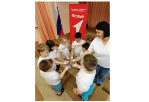 Значки "Движения Первых" Значки "Движения Первых".