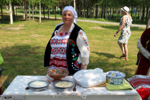 молдавская каша "Мамалыгу со шкварками и брынзой". молдавская каша "Мамалыгу со шкварками и брынзой".